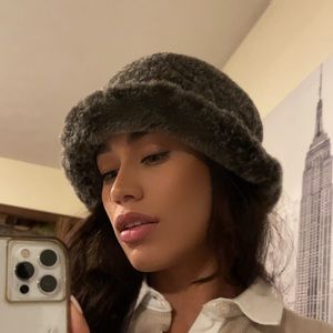 Meet your Posher, Eliana